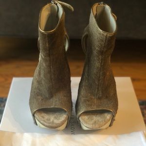 Rare Camilla Skovgaard spear plateau sandal.